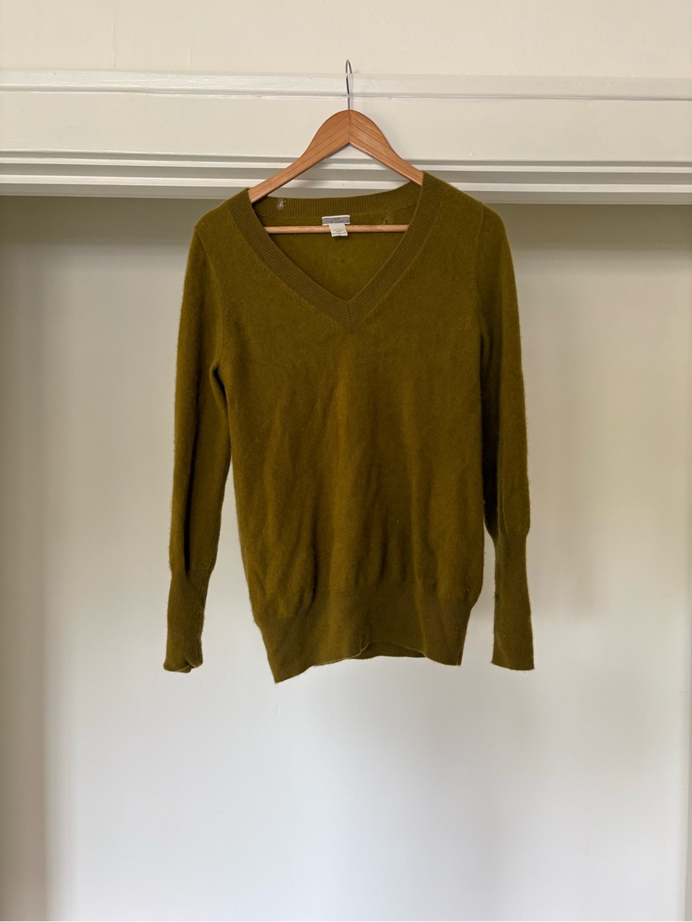 J. Crew Olive Green V-Neck Sweater 100% cashmere